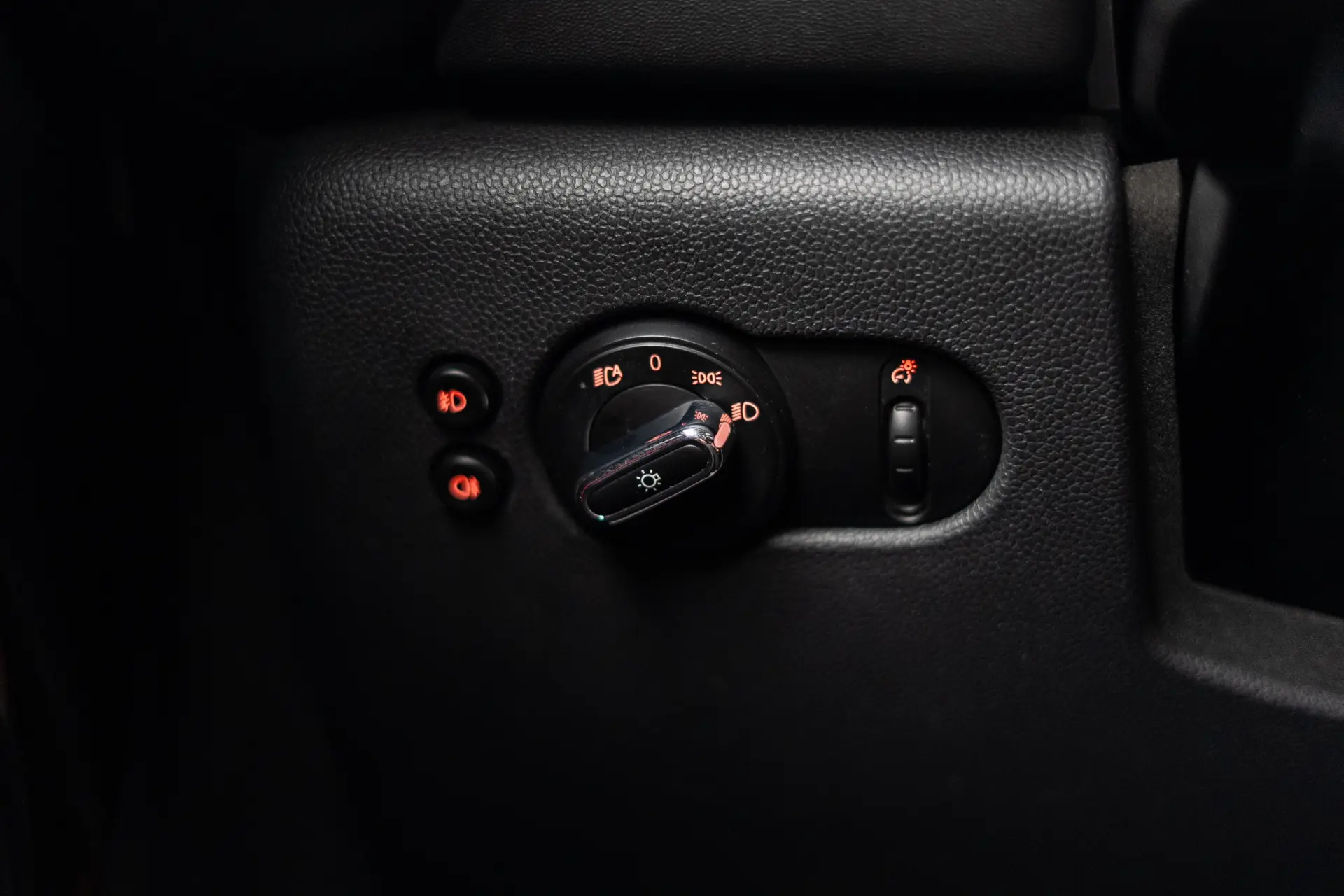 MINI 5 Portas Cooper D Auto 33