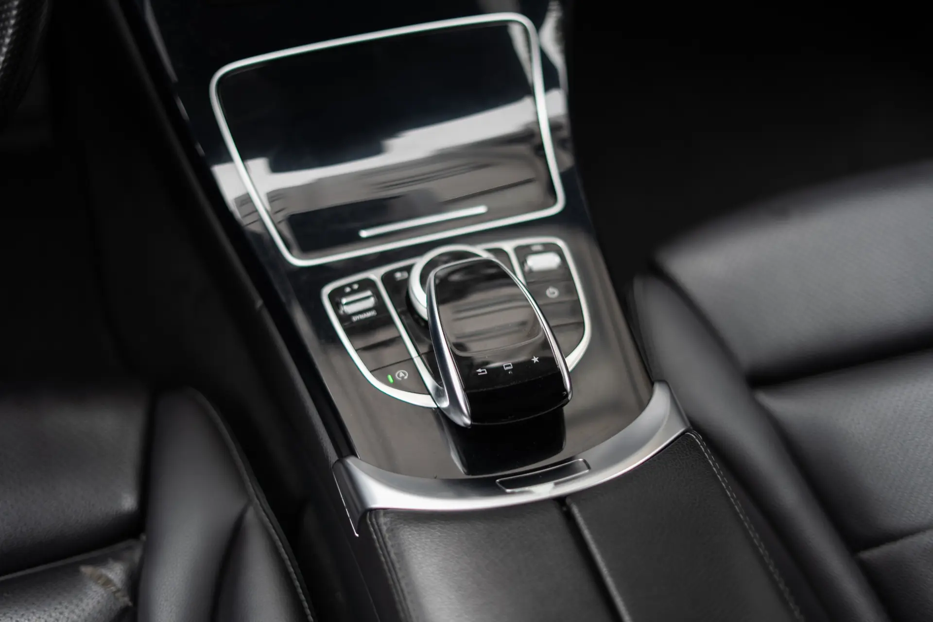 Mercedes-Benz C 220 d 4Matic Station 7G-TRONIC AMG Line 52