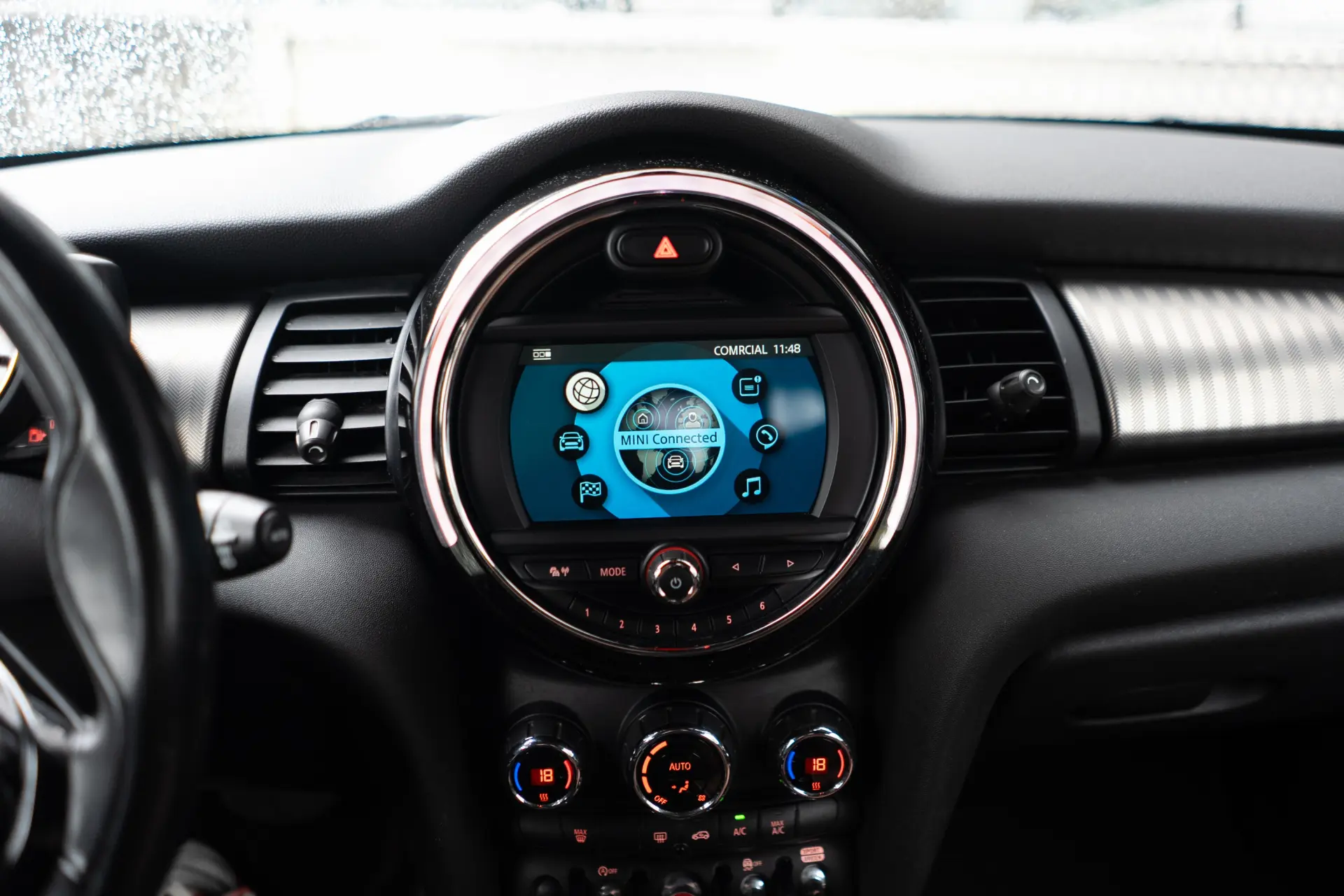 MINI 5 Portas Cooper D Auto 63