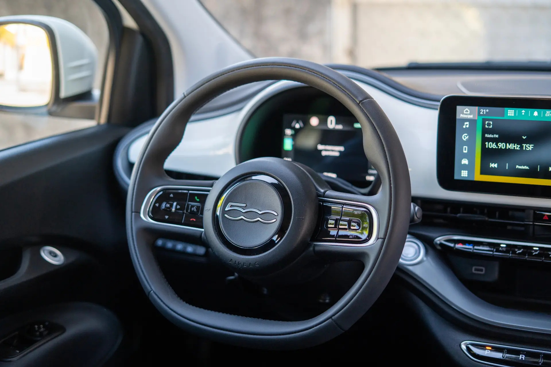 Fiat 500e 3 + 1 42 kWh 8