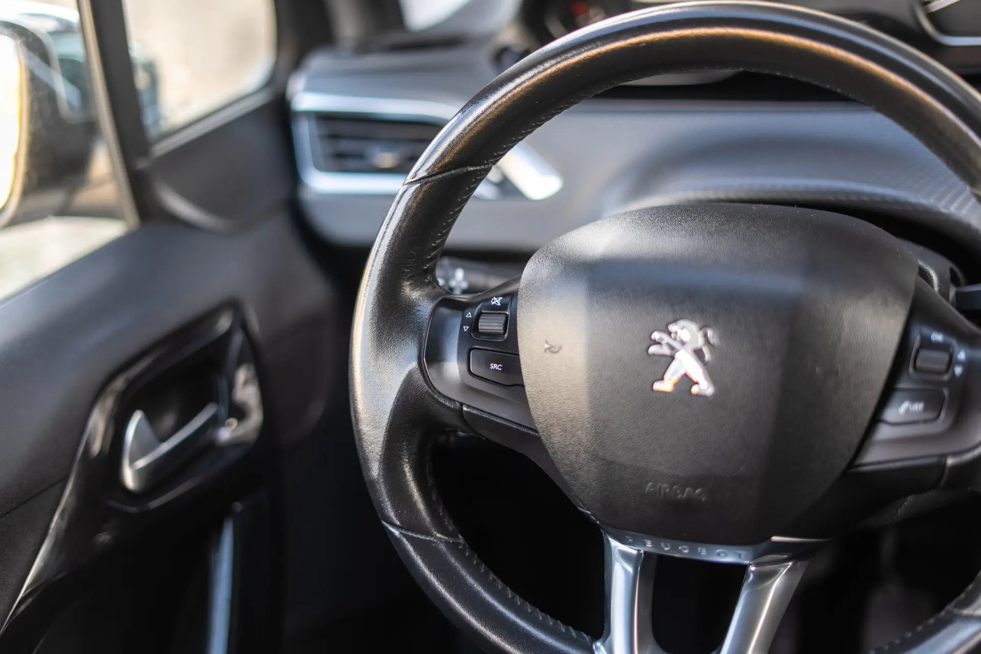 Peugeot 208 1.2 PureTech Style 9