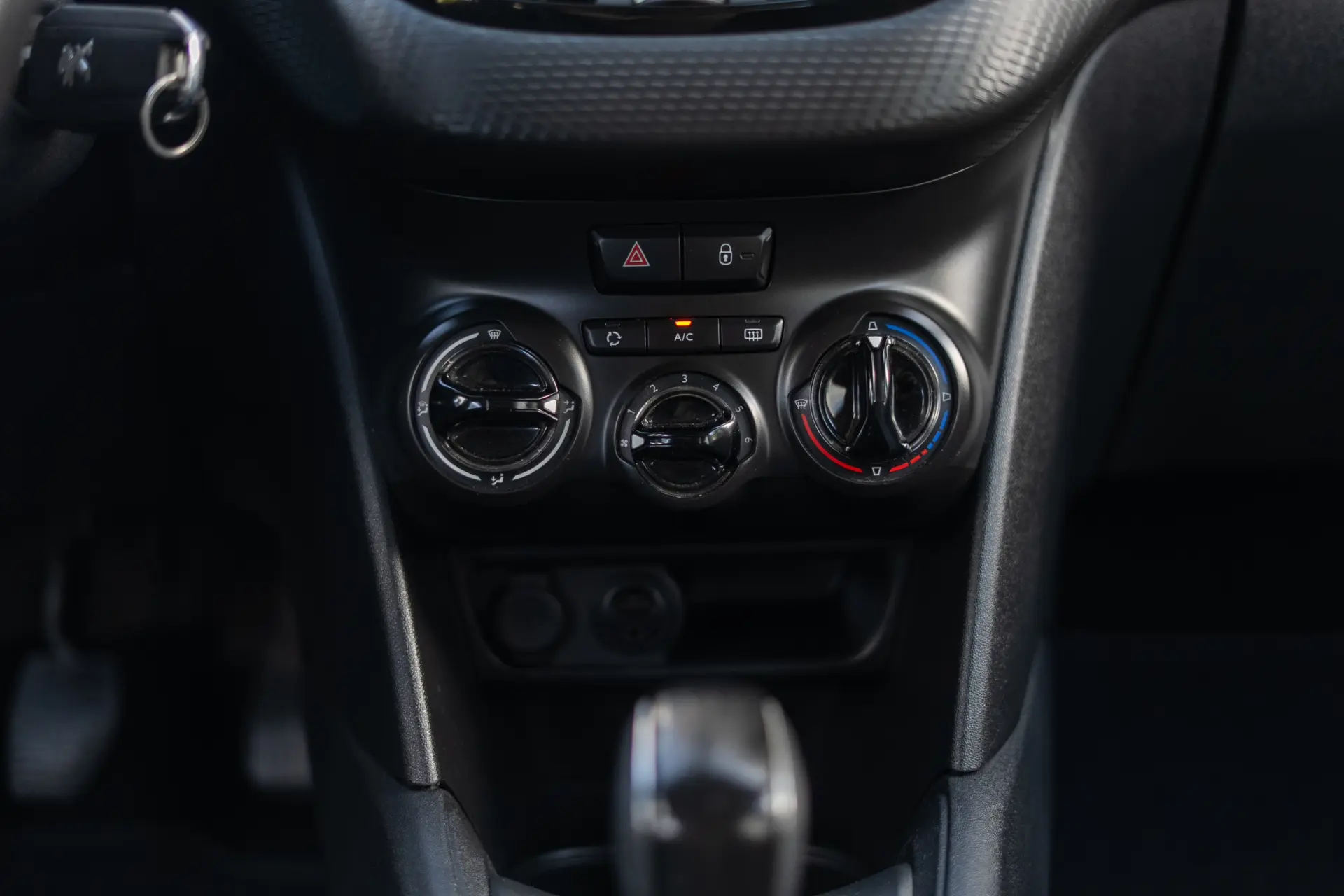 Peugeot 208 1.2 PureTech Style 24