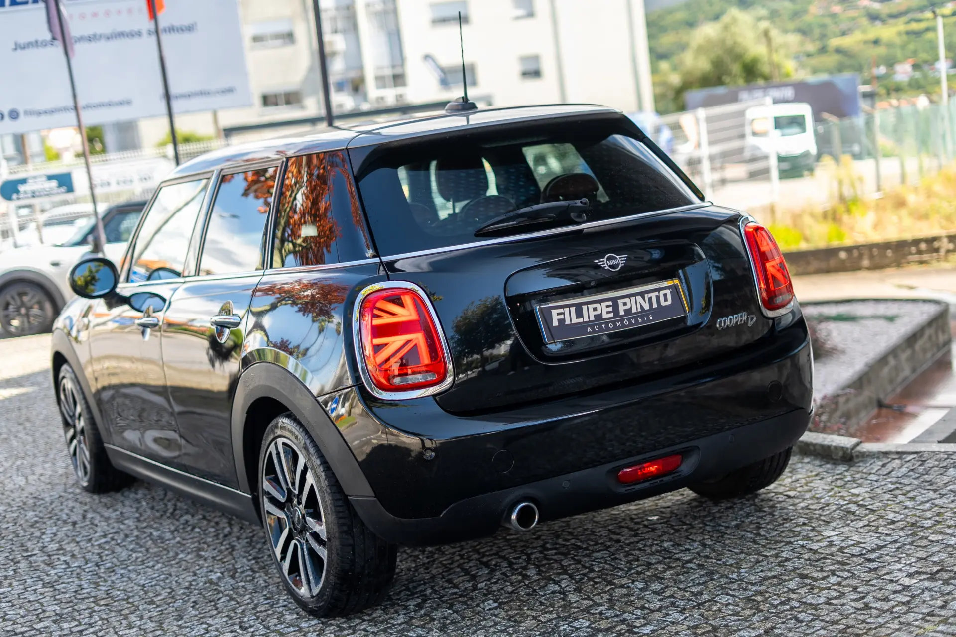 MINI 5 Portas Cooper D Auto 44