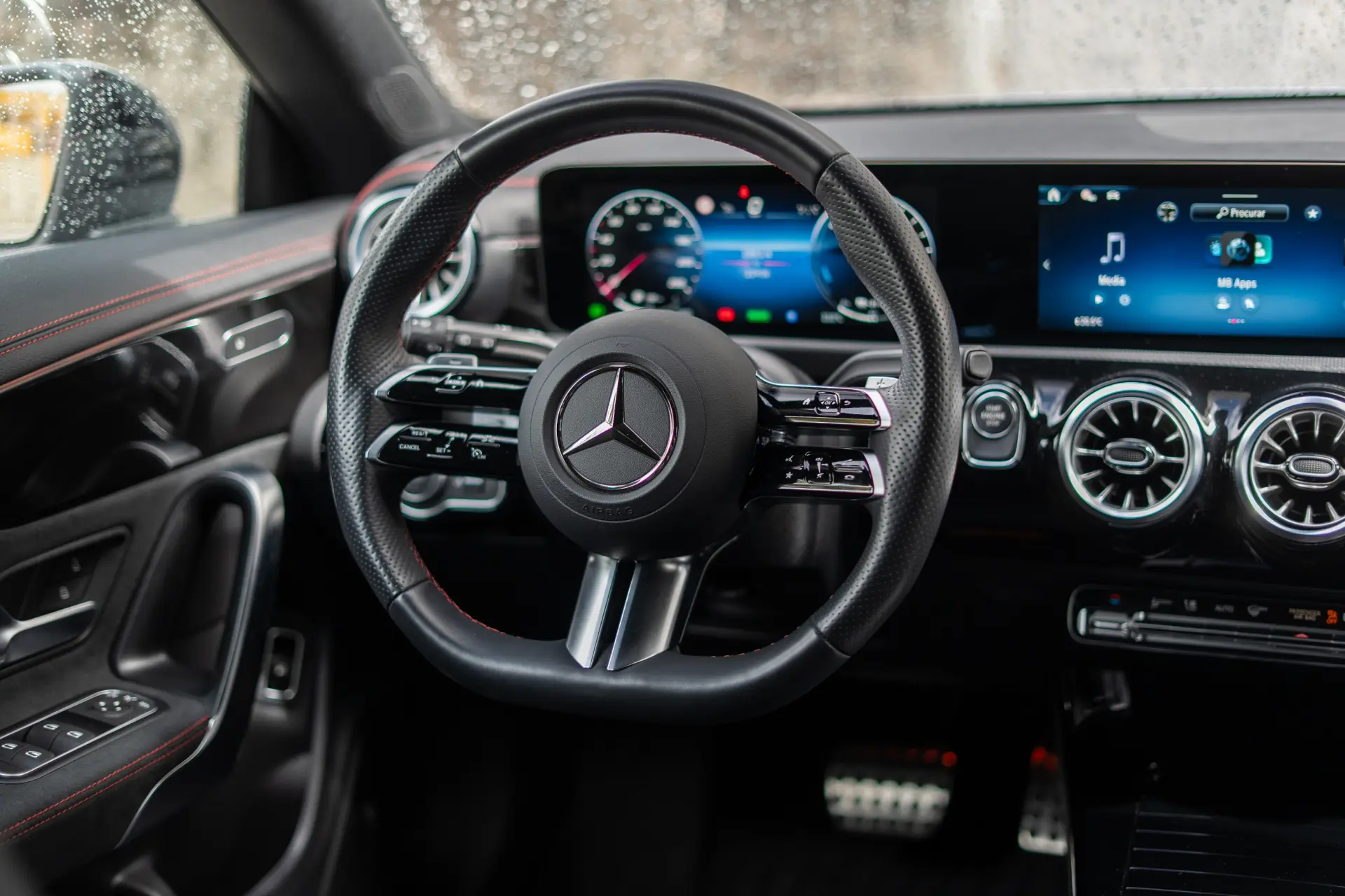 Mercedes-Benz CLA 250 e Shooting Brake AMG Line 8
