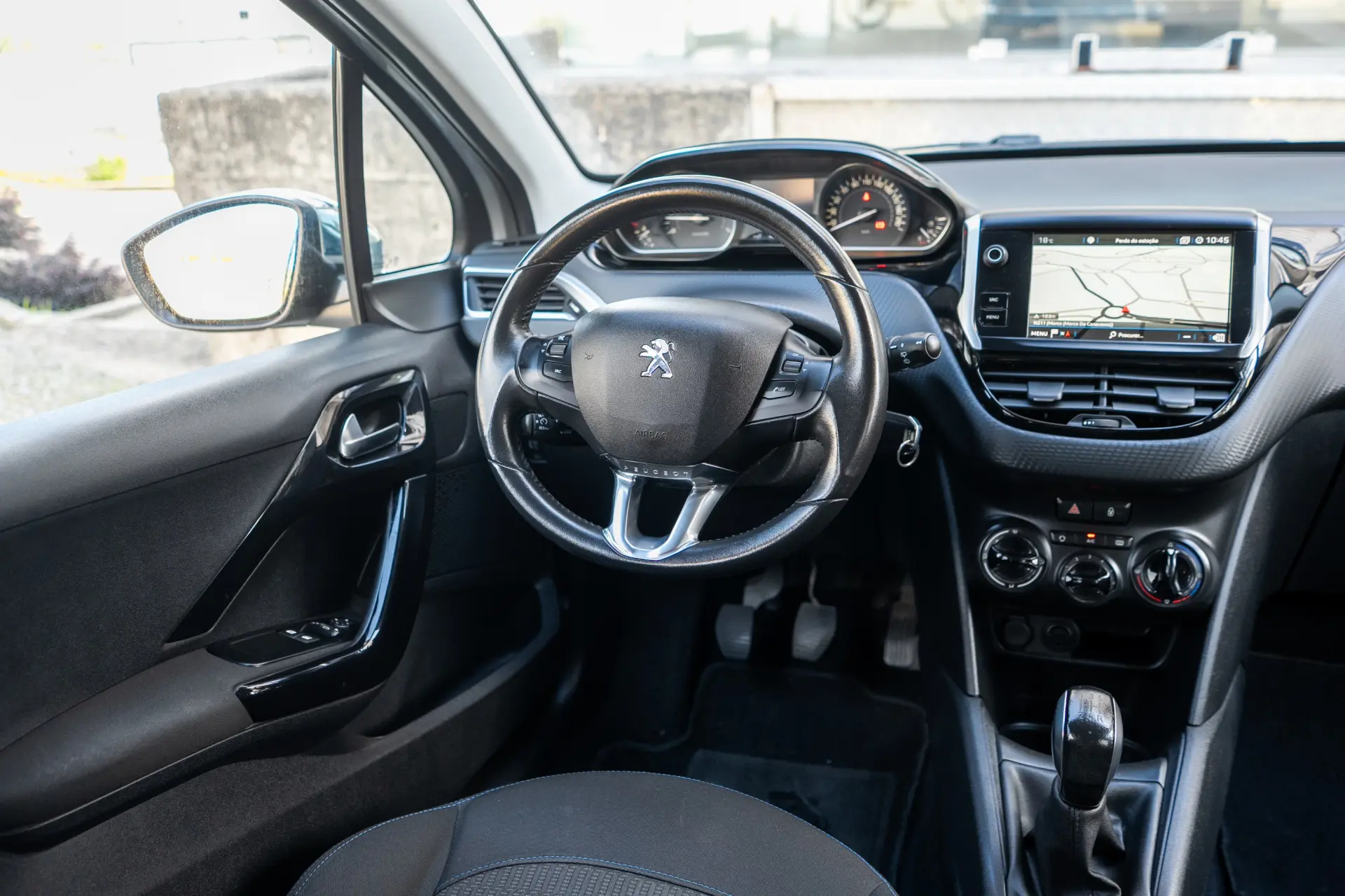 Peugeot 208 1.2 PureTech Style 7