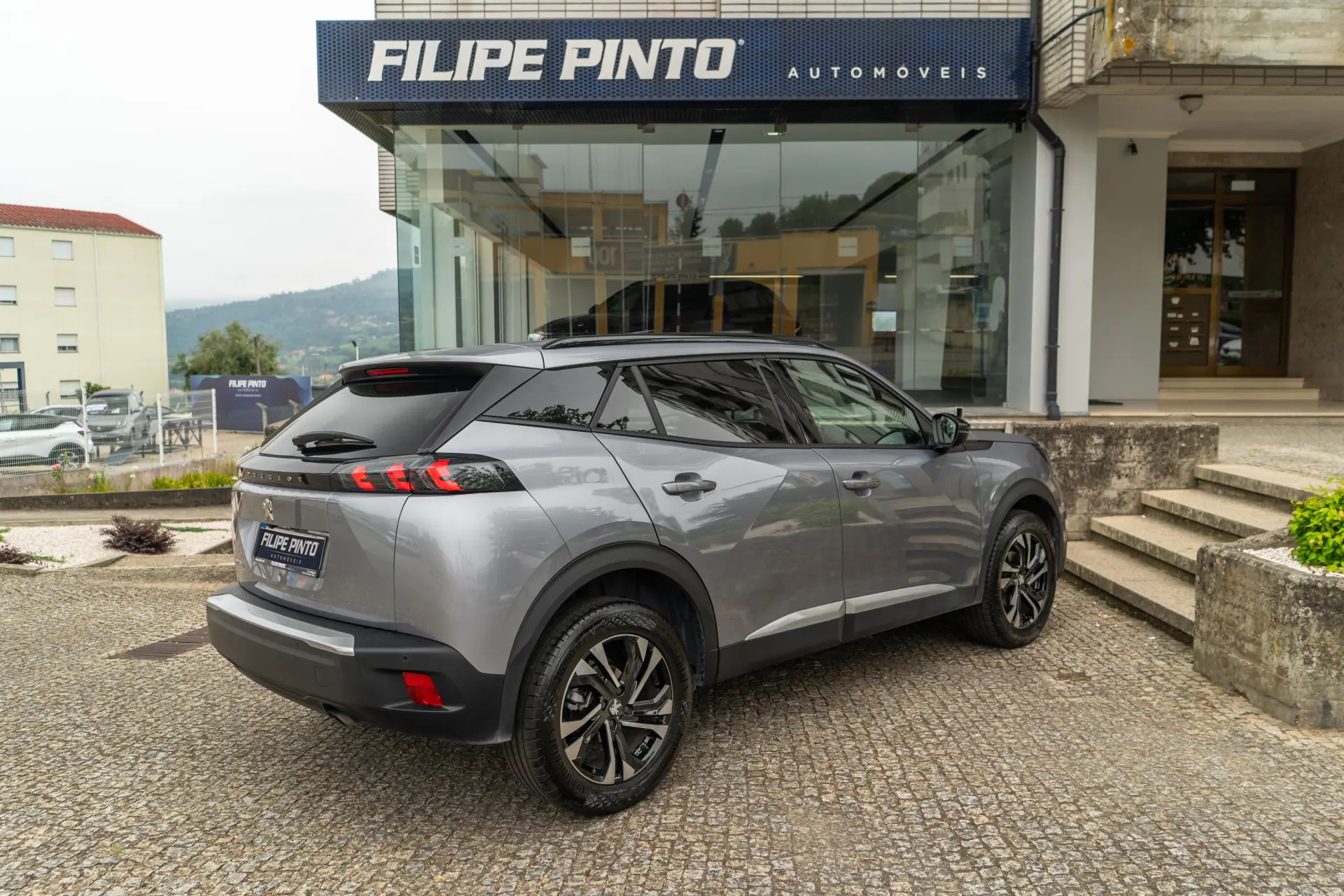 Peugeot 2008 1.2 PureTech Allure Pack 4