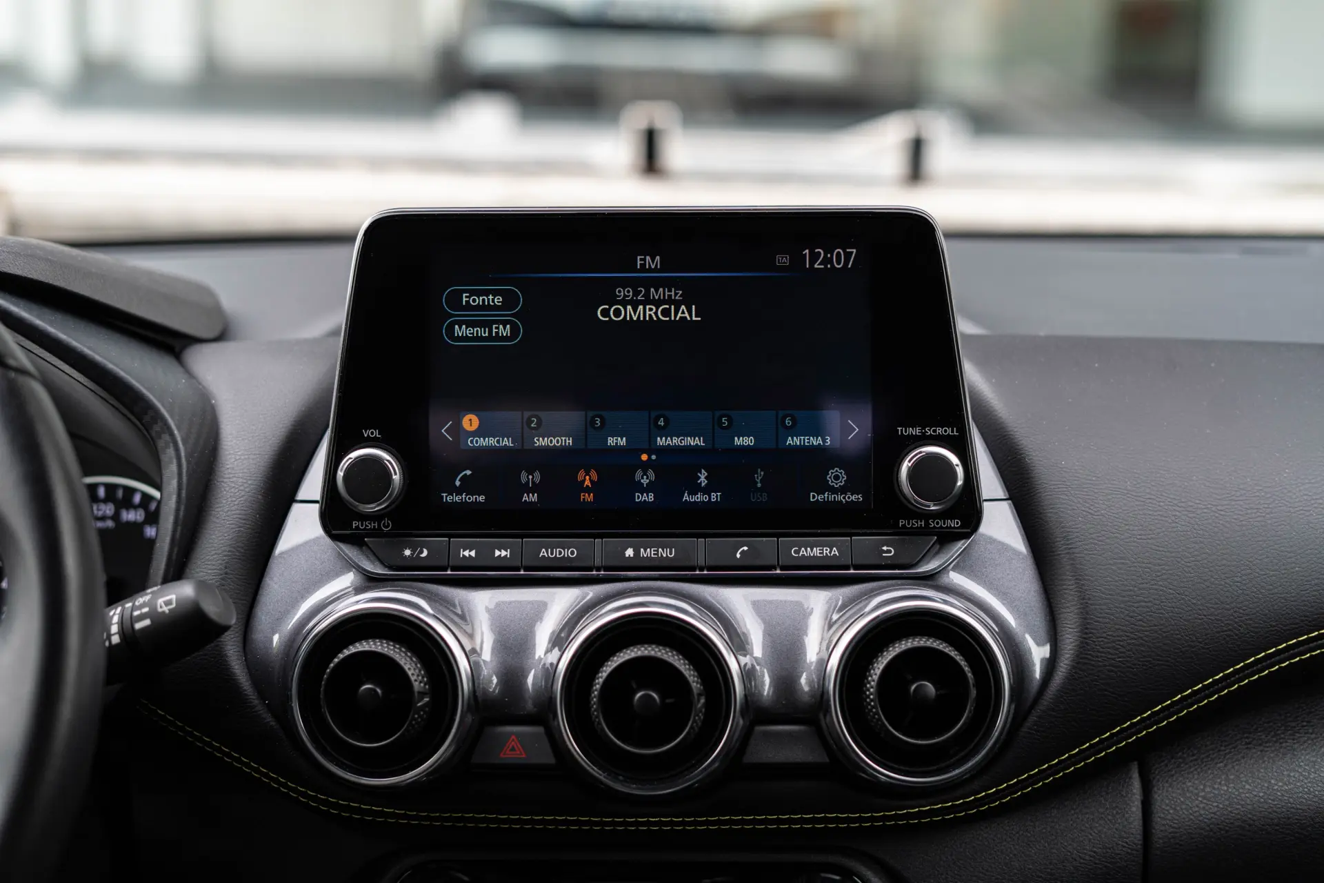 Nissan Juke 1.0 DIG-T Kiiro 25
