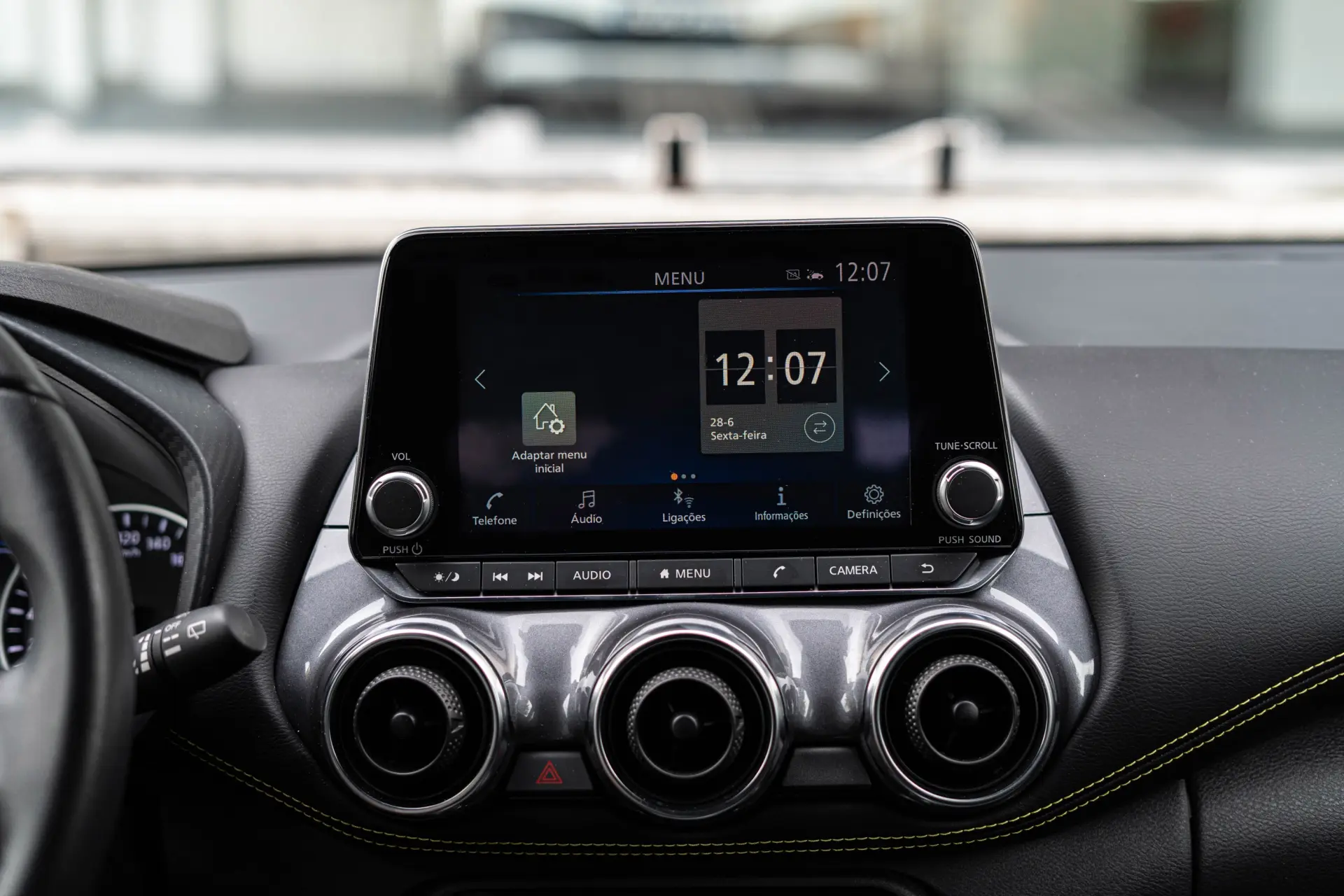 Nissan Juke 1.0 DIG-T Kiiro 22