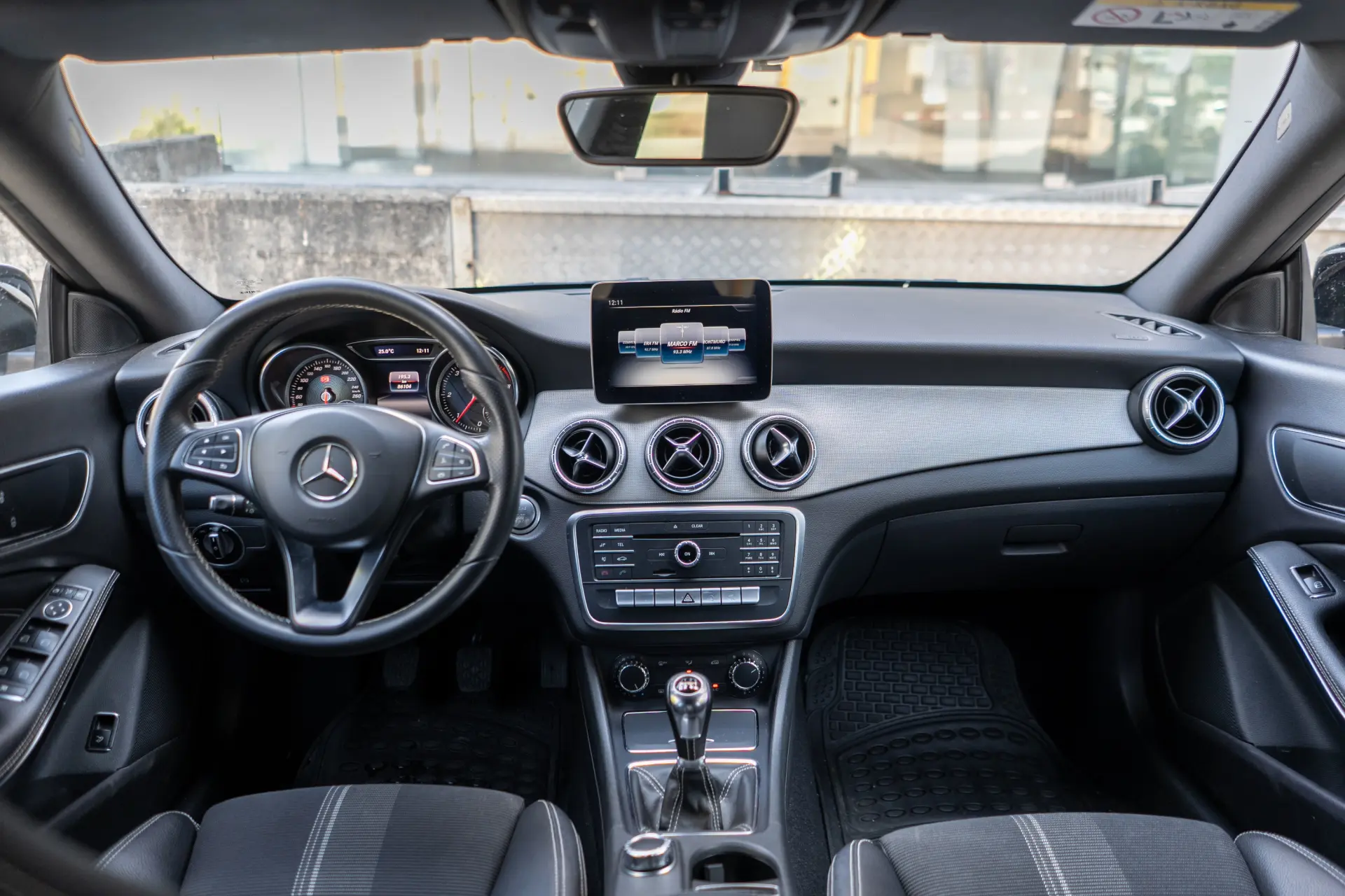 Mercedes-Benz CLA 180 d Urban 6
