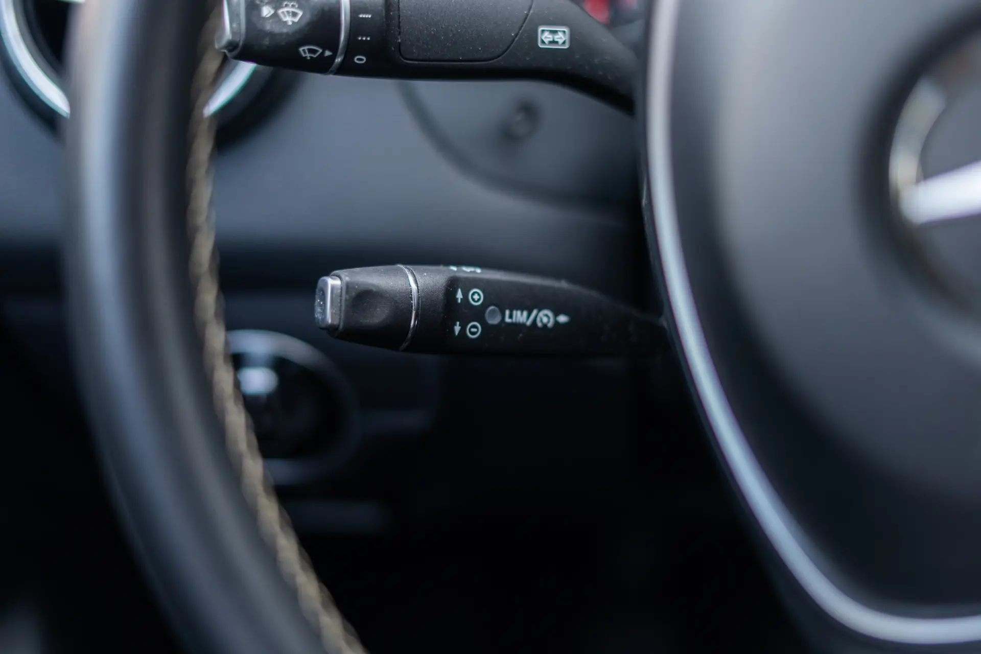 Mercedes-Benz CLA 180 d Urban 10