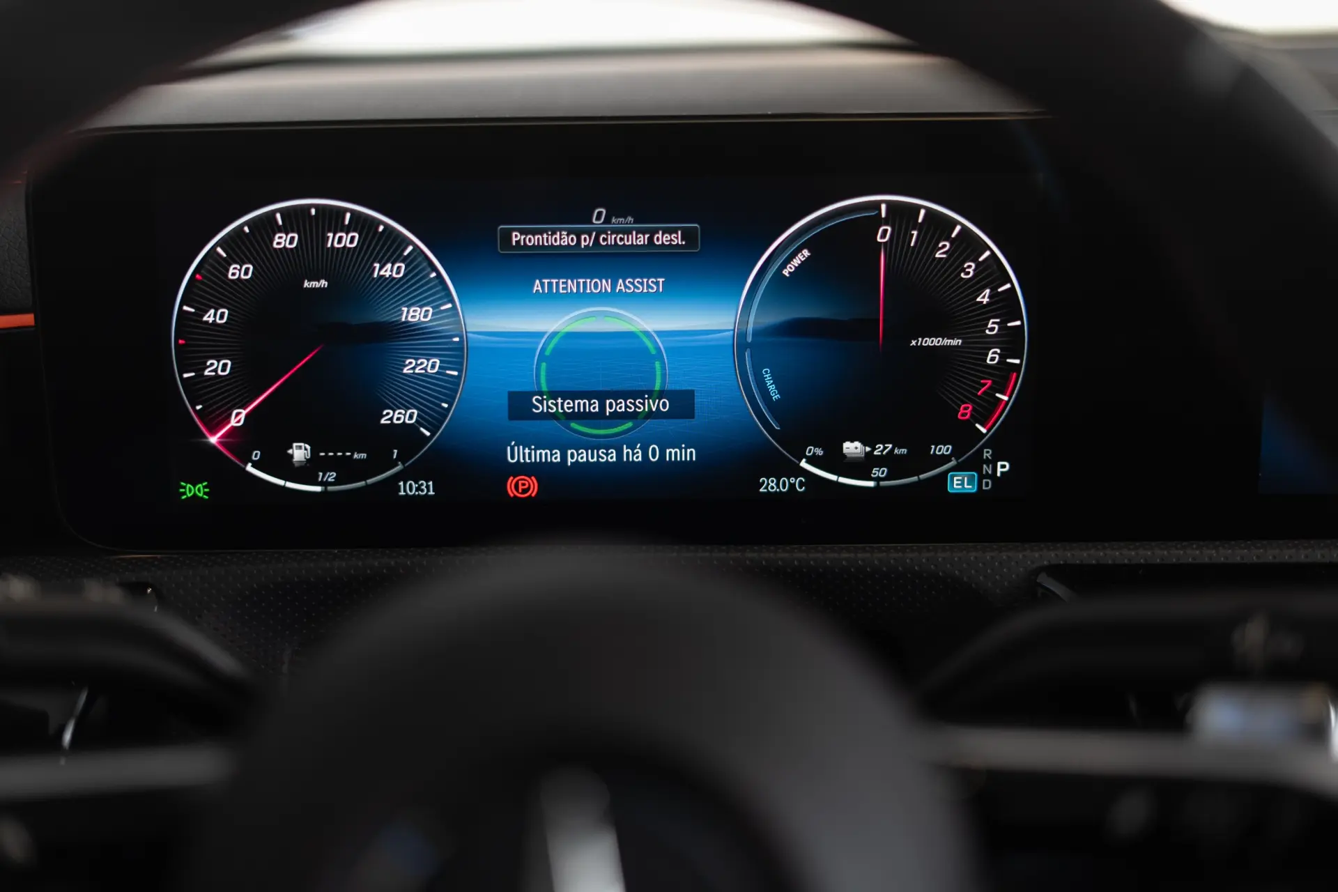 Mercedes-Benz CLA 250 e Shooting Brake AMG Line 21
