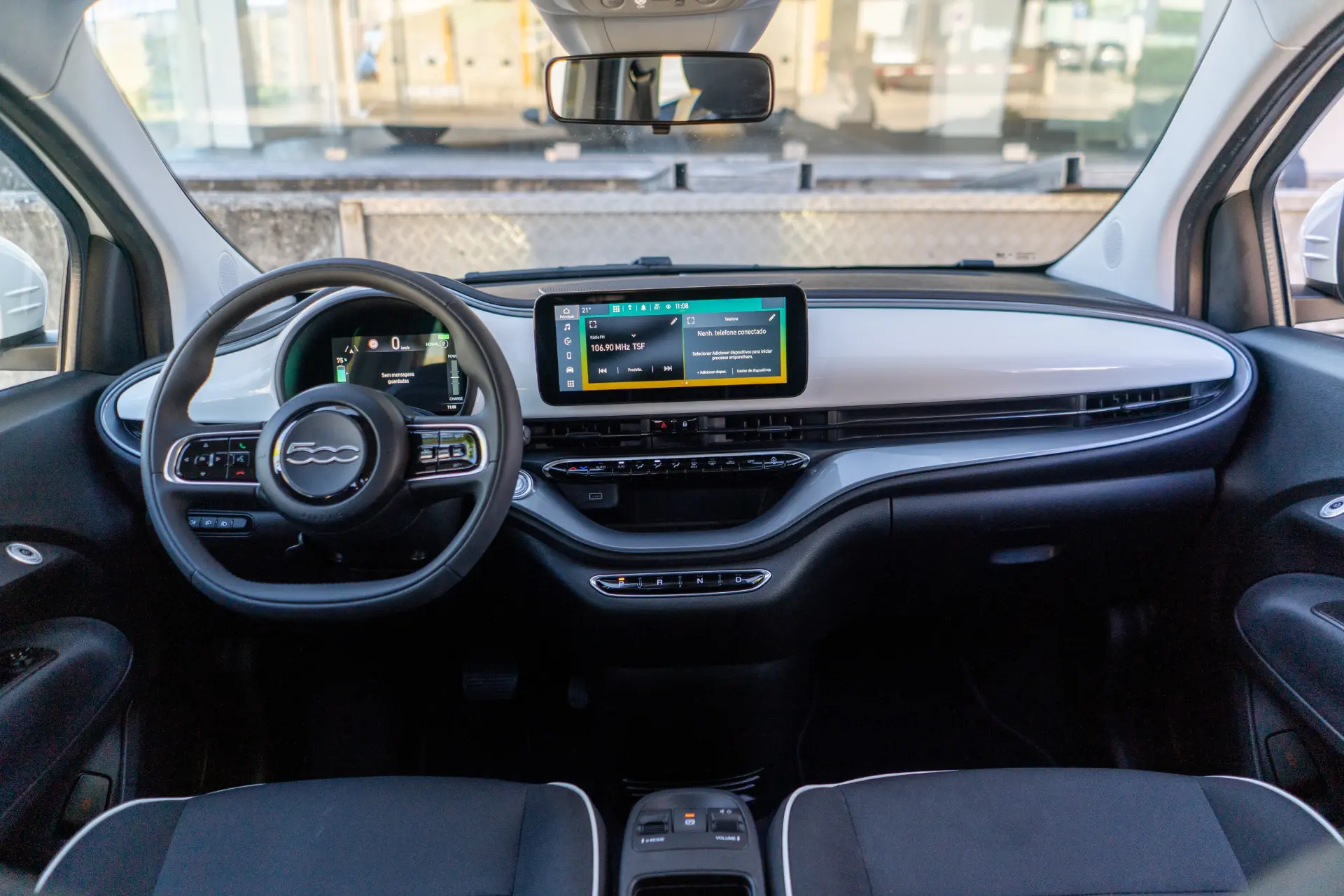 Fiat 500e 3 + 1 42 kWh 6