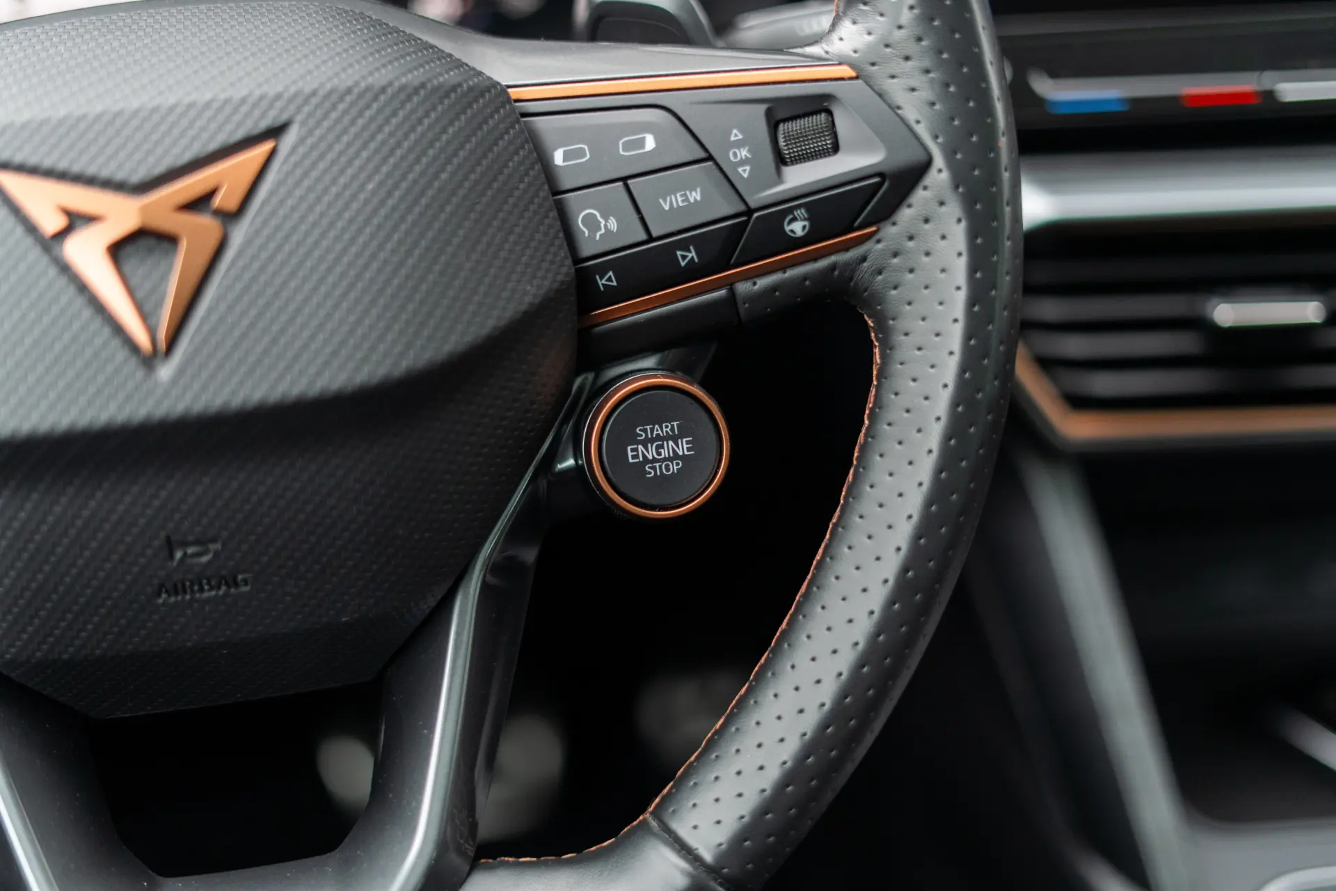 Cupra Formentor 1.4 e-Hybrid DSG VZ 12