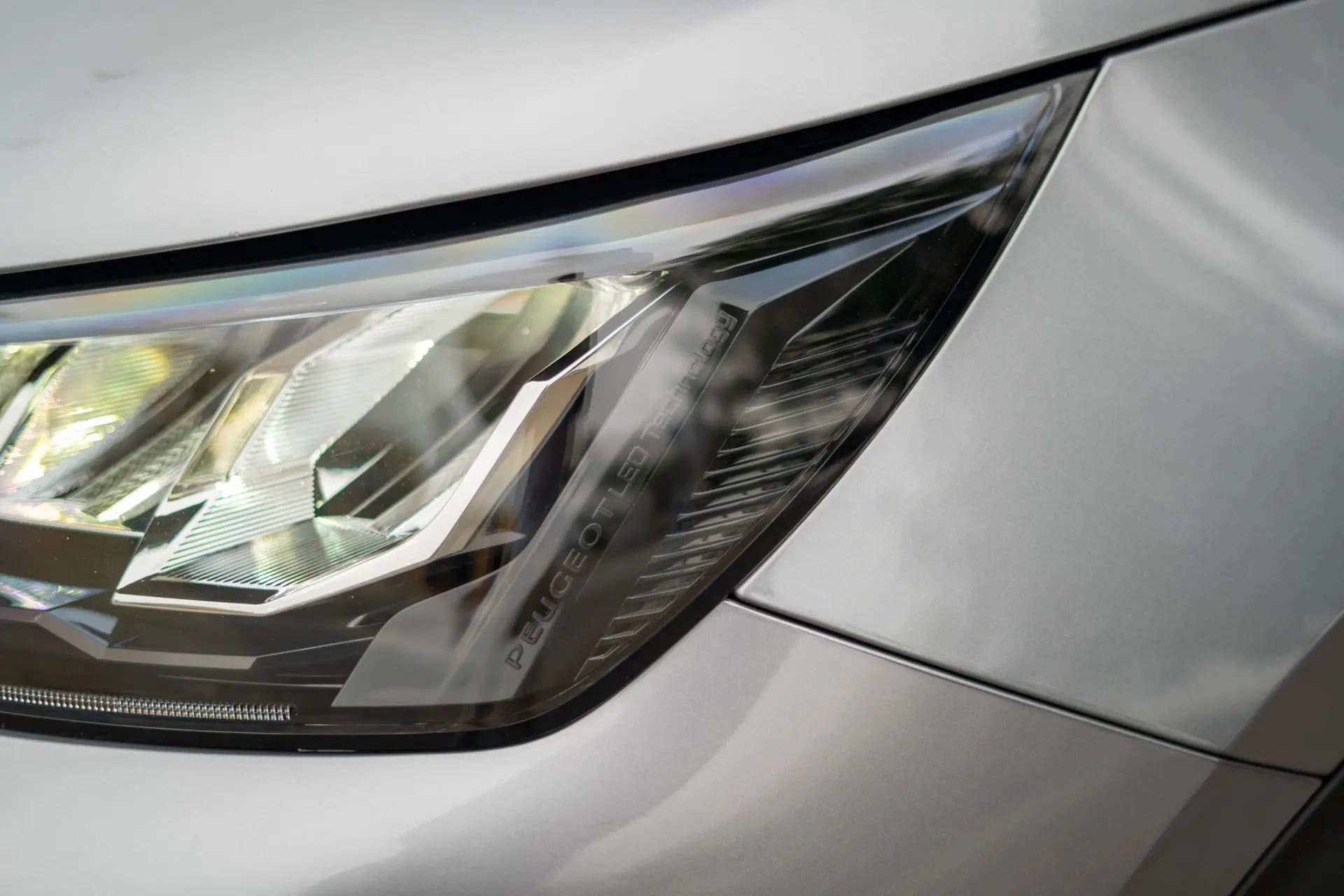 Peugeot 2008 1.2 PureTech Allure Pack 57