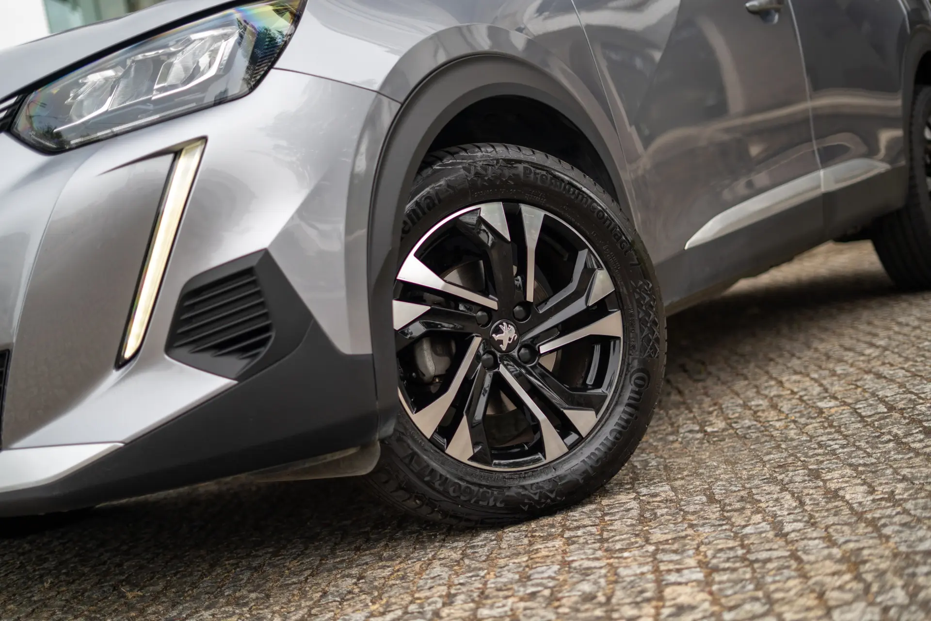 Peugeot 2008 1.2 PureTech Allure Pack 48