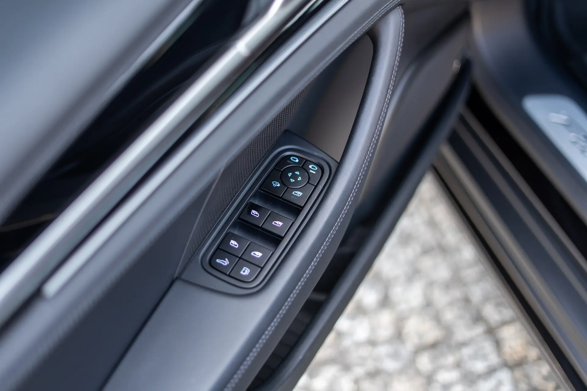 Porsche Panamera 4S E-Hybrid 142