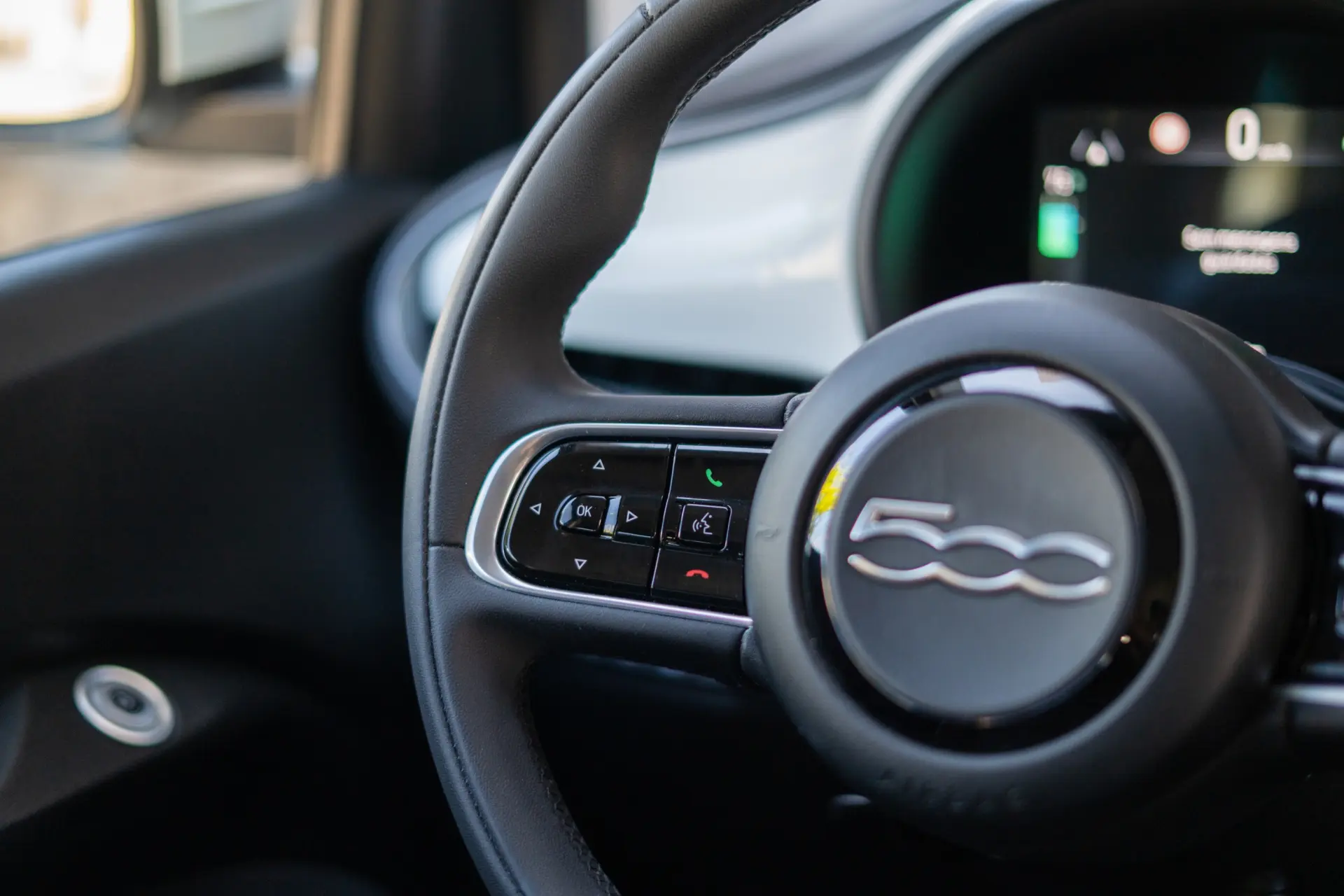 Fiat 500e 3 + 1 42 kWh 10