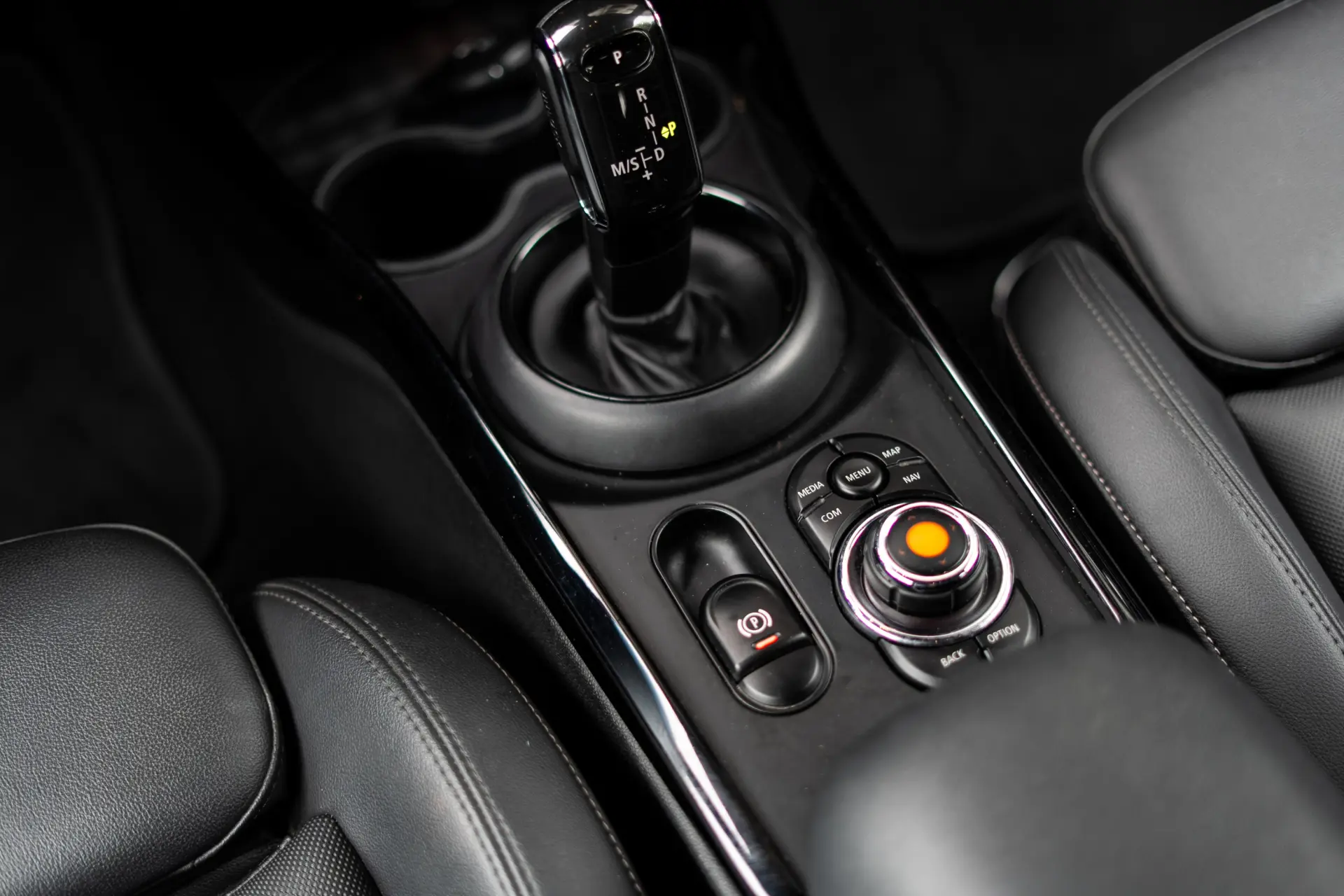 MINI Clubman Cooper D Sport Edition Auto 37