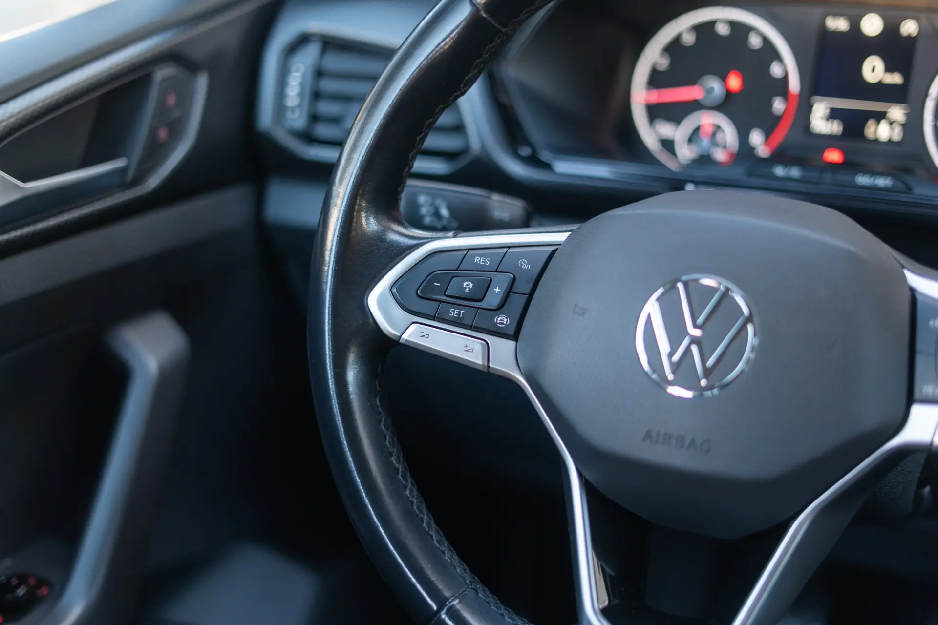 Volkswagen T-Cross 1.0 TSI Life 9