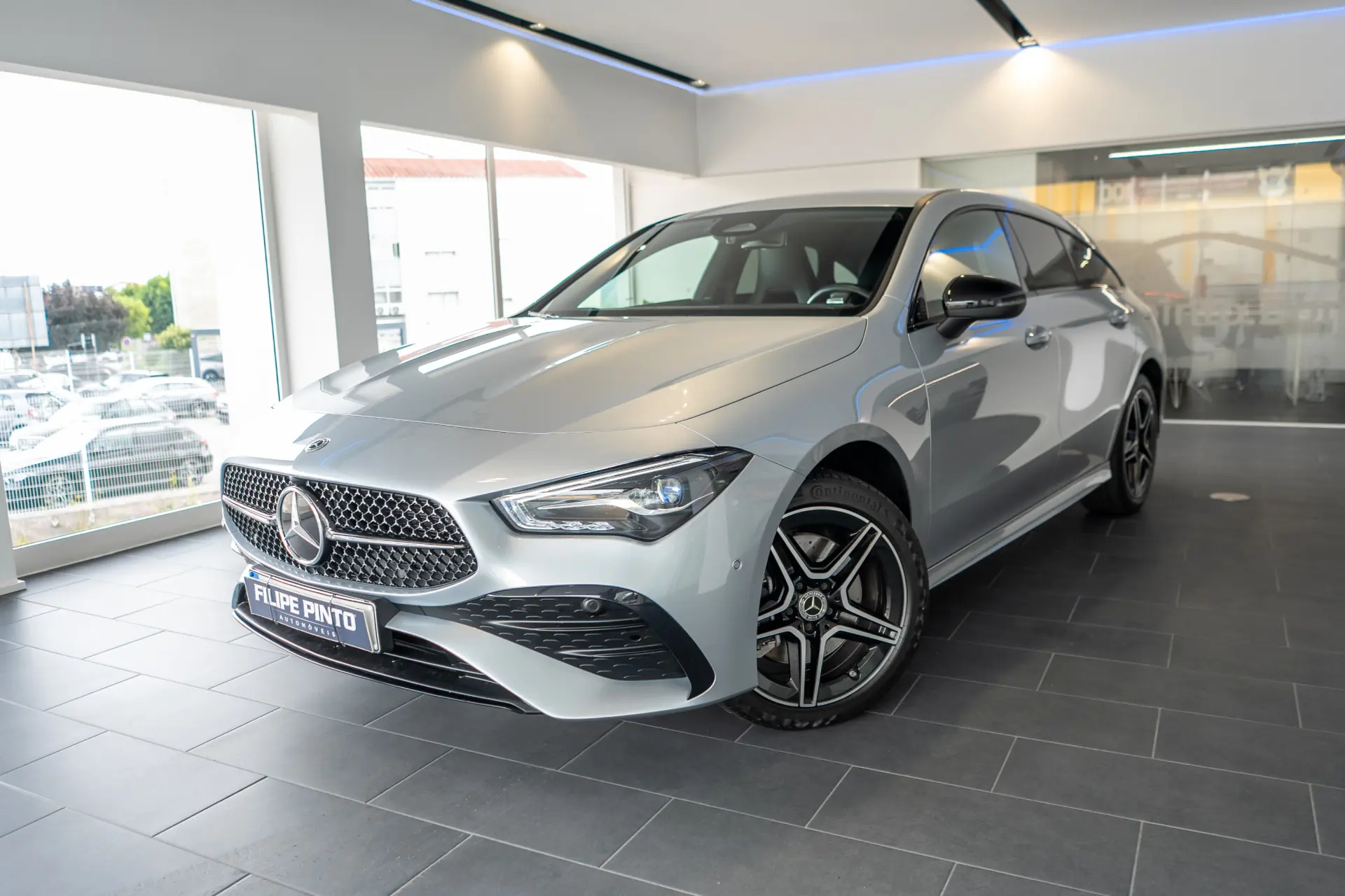Mercedes-Benz CLA 250 e Shooting Brake AMG Line 1