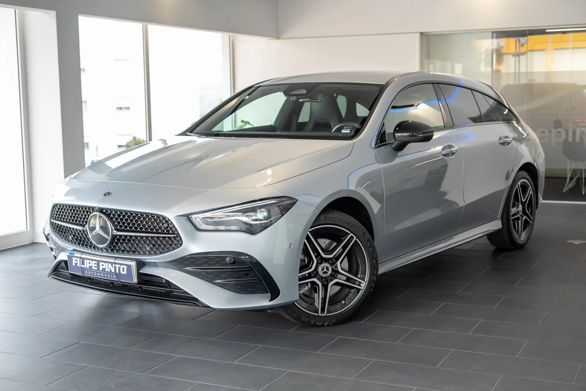 Mercedes-Benz CLA 250 e Shooting Brake AMG Line 115
