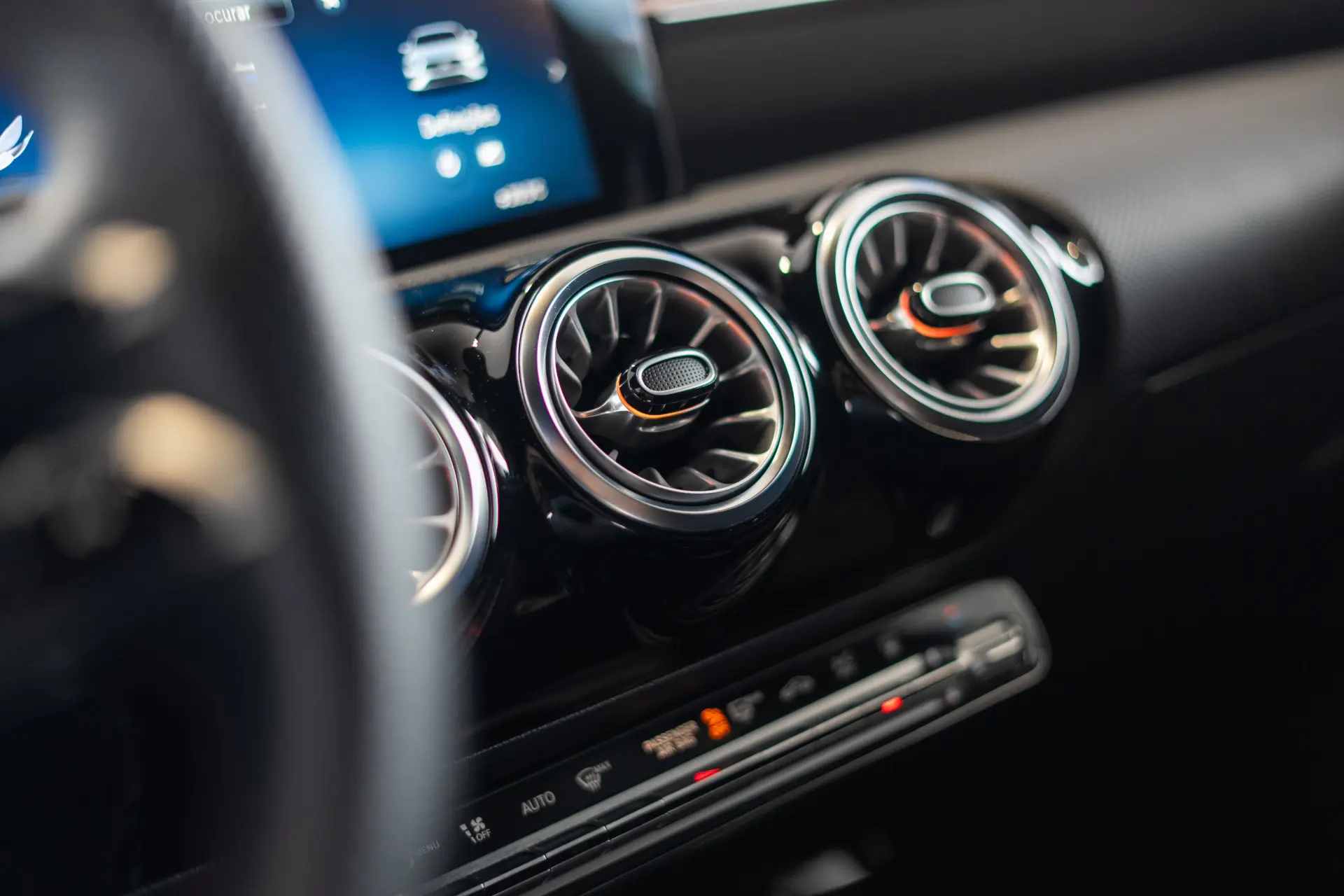 Mercedes-Benz CLA 250 e Shooting Brake AMG Line 60