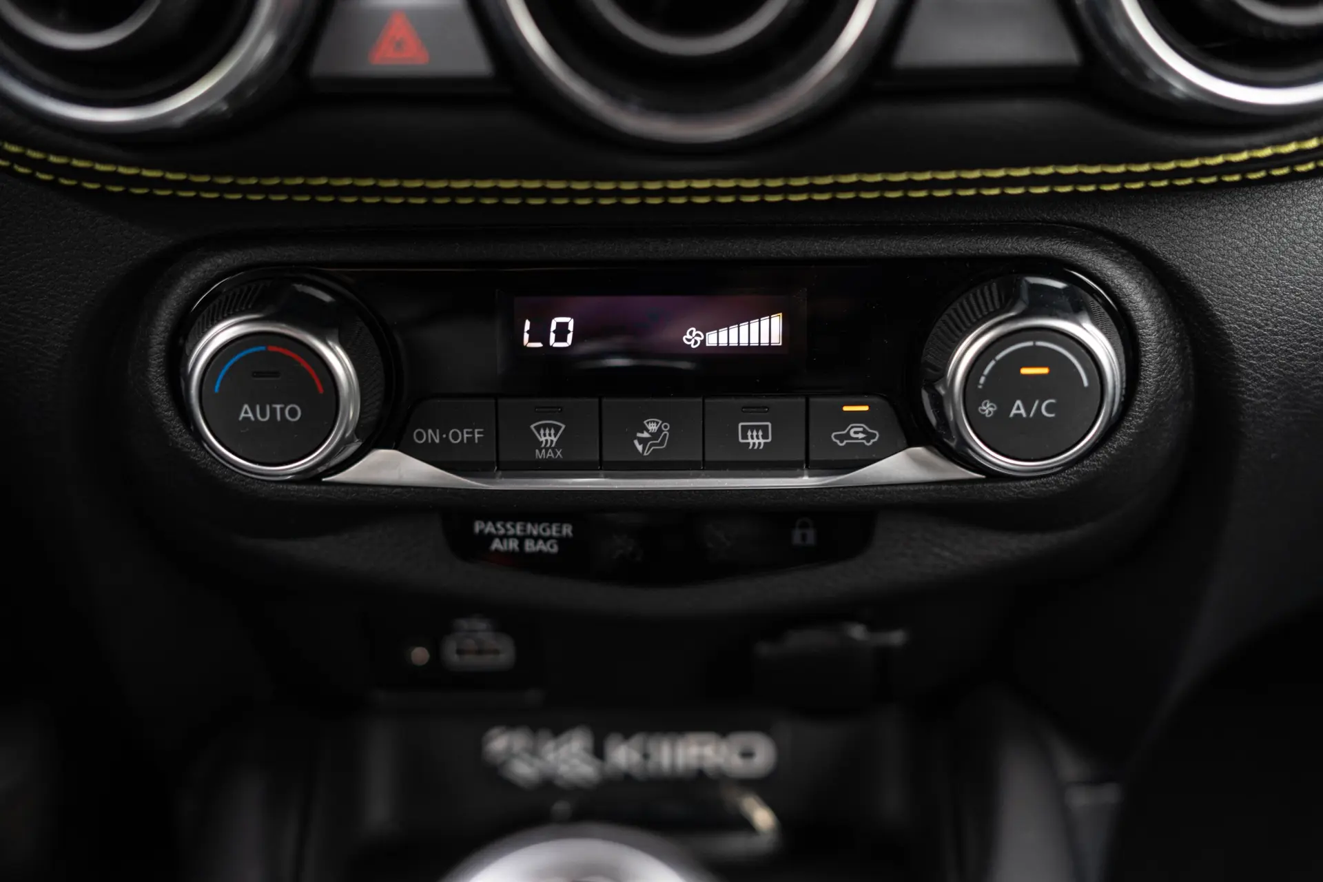 Nissan Juke 1.0 DIG-T Kiiro 28