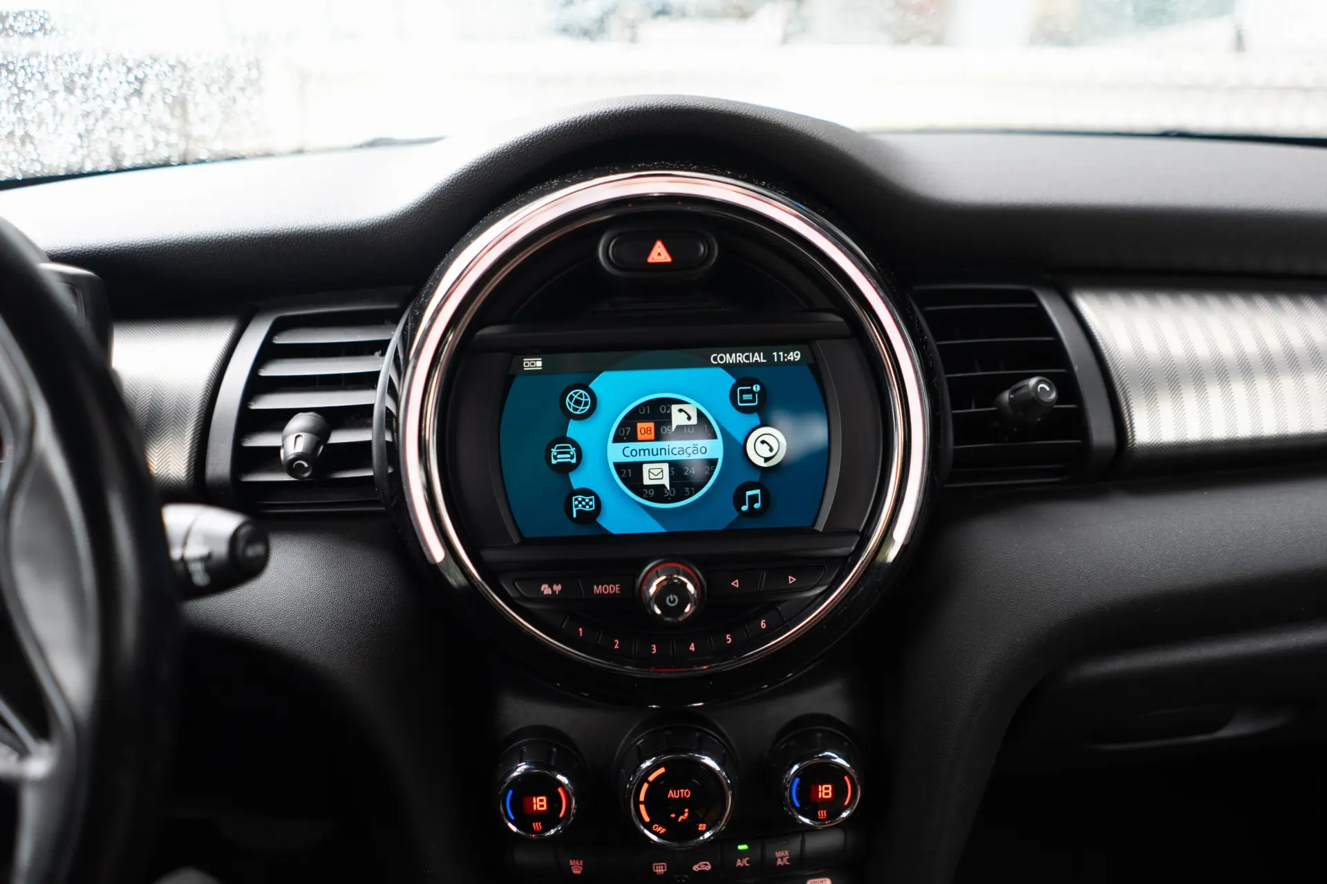 MINI 5 Portas Cooper D Auto 65