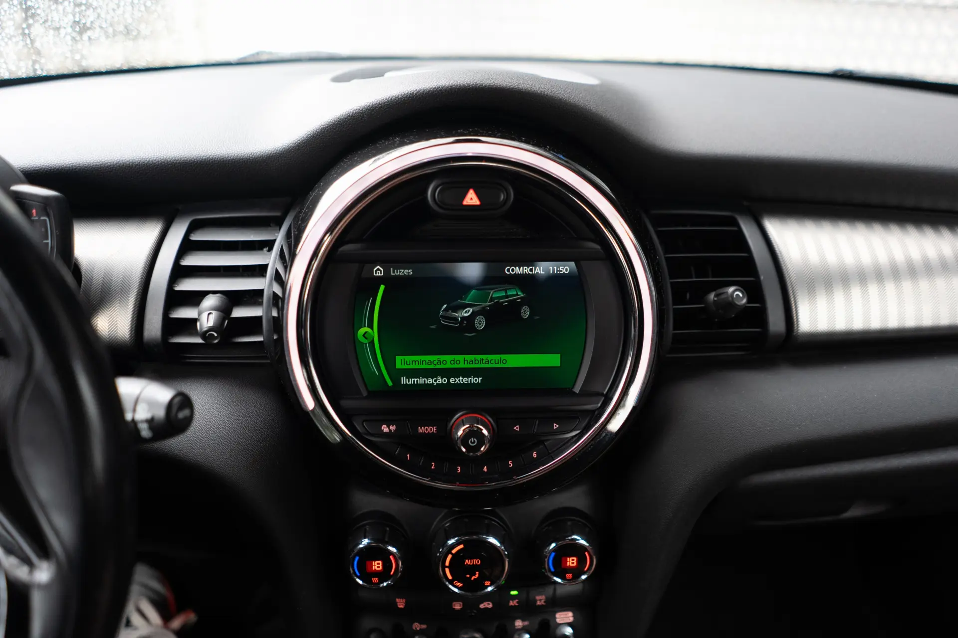 MINI 5 Portas Cooper D Auto 68