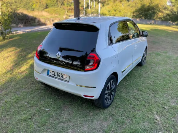 Renault Twingo E-Tech 27.5 kWh Techno Autonomia Urbana 36