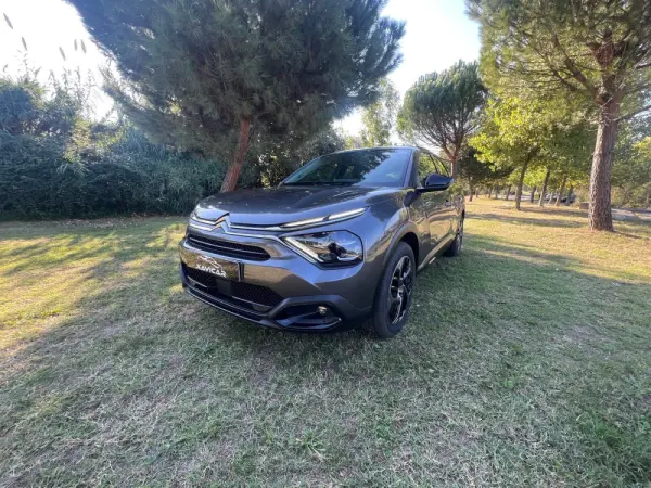 Citroen e-C4 136 PLUS 2