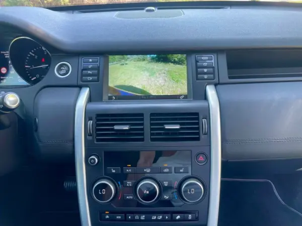 Land Rover Discovery Sport 2.0 TD4 HSE Auto 28