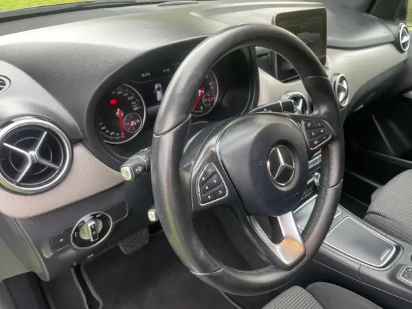 Mercedes-Benz B 180 (CDI) d 7G-DCT Urban 39