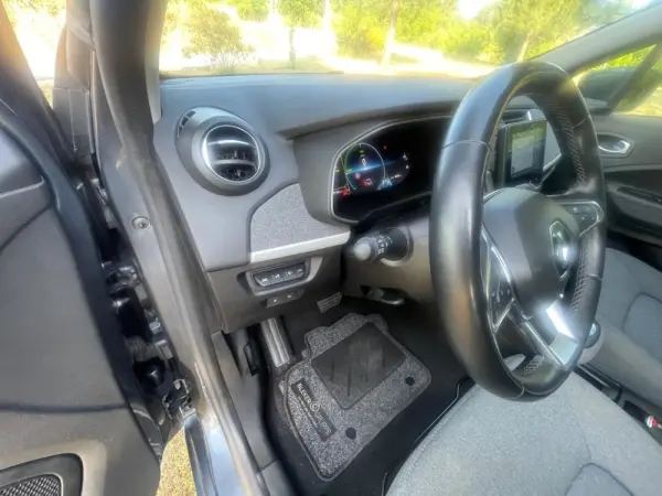 Renault Zoe (c/ Bateria) Limited 50 7