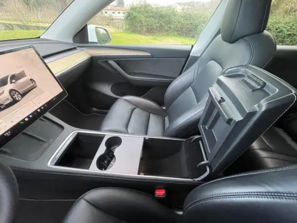 Tesla Model Y RWD 24