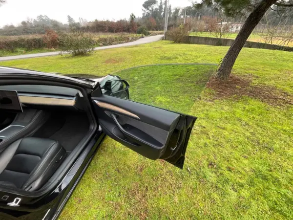 Tesla Model 3 Long Range Tração Traseira 16