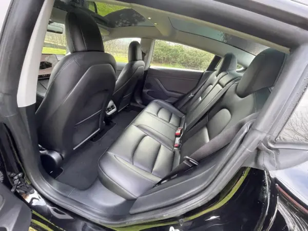 Tesla Model 3 Long Range Tração Traseira 17