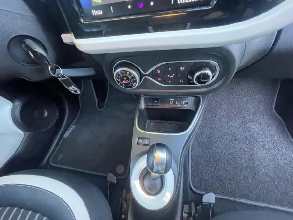Renault Twingo E-Tech 27.5 kWh Techno Autonomia Urbana 14