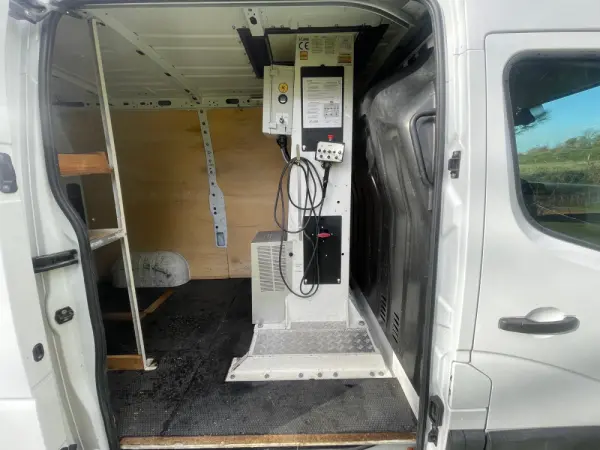 Renault Master 2.3 dCi L1H2 3.3T 6