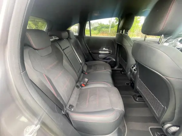 Mercedes-Benz EQA 250 AMG Line 10