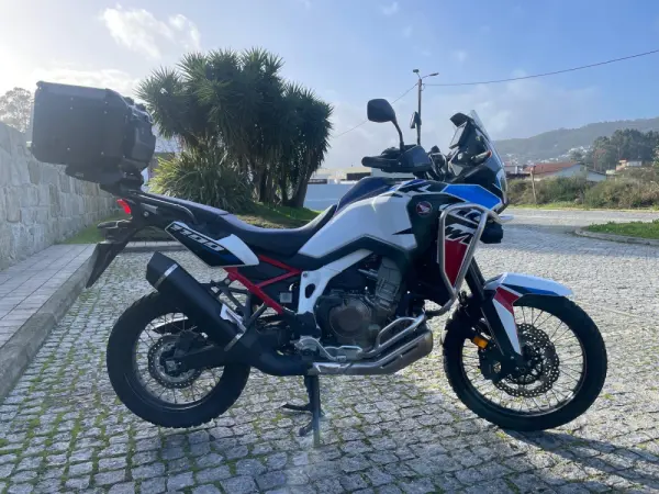 Honda Africa Twin Tricolor 17