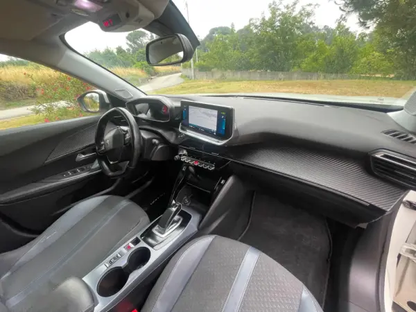 Peugeot e-2008 Allure 23