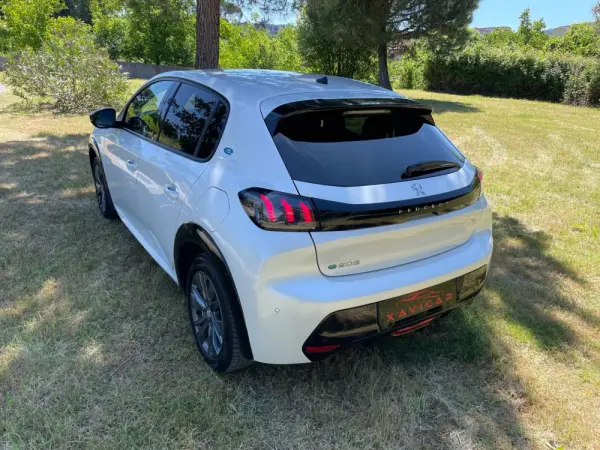 Peugeot e-208 50 kWh Allure 38