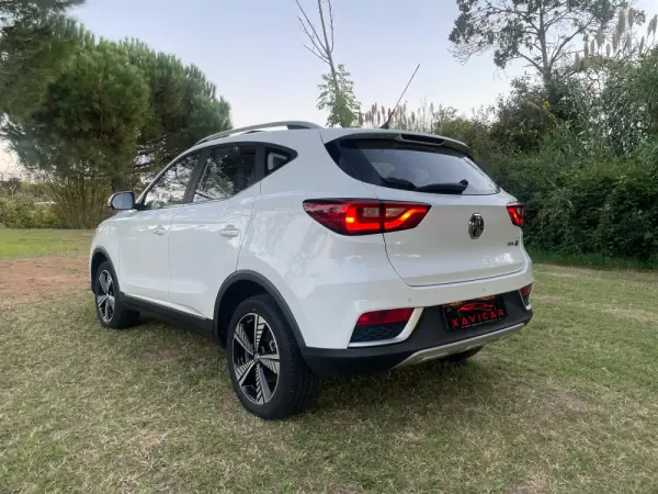 MG ZS Luxury 27