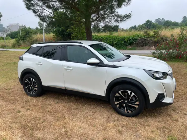 Peugeot e-2008 Allure 7