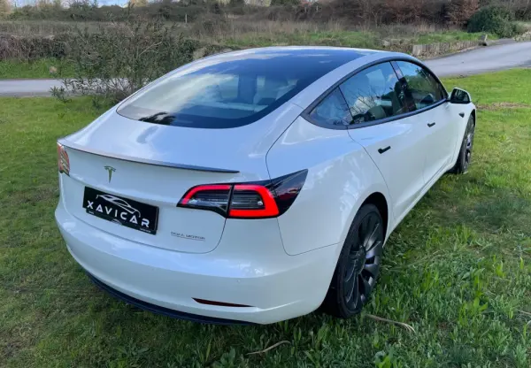 Tesla Model 3 Long Range AWD Dual Motor Performance 40