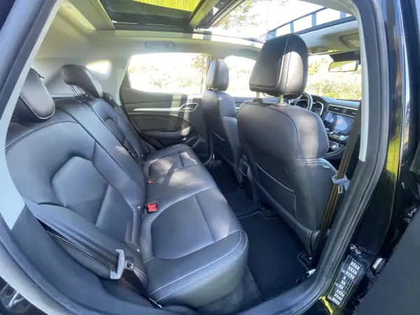 MG ZS Luxury 36