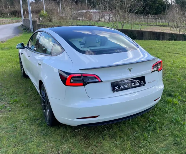 Tesla Model 3 Long Range AWD Dual Motor Performance 42