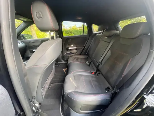 Mercedes-Benz EQA 250+ AMG Line 44
