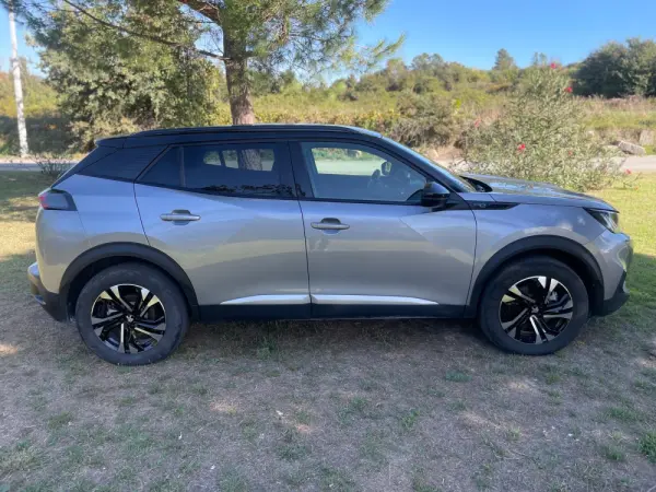 Peugeot e-2008 50 kWh GT 16